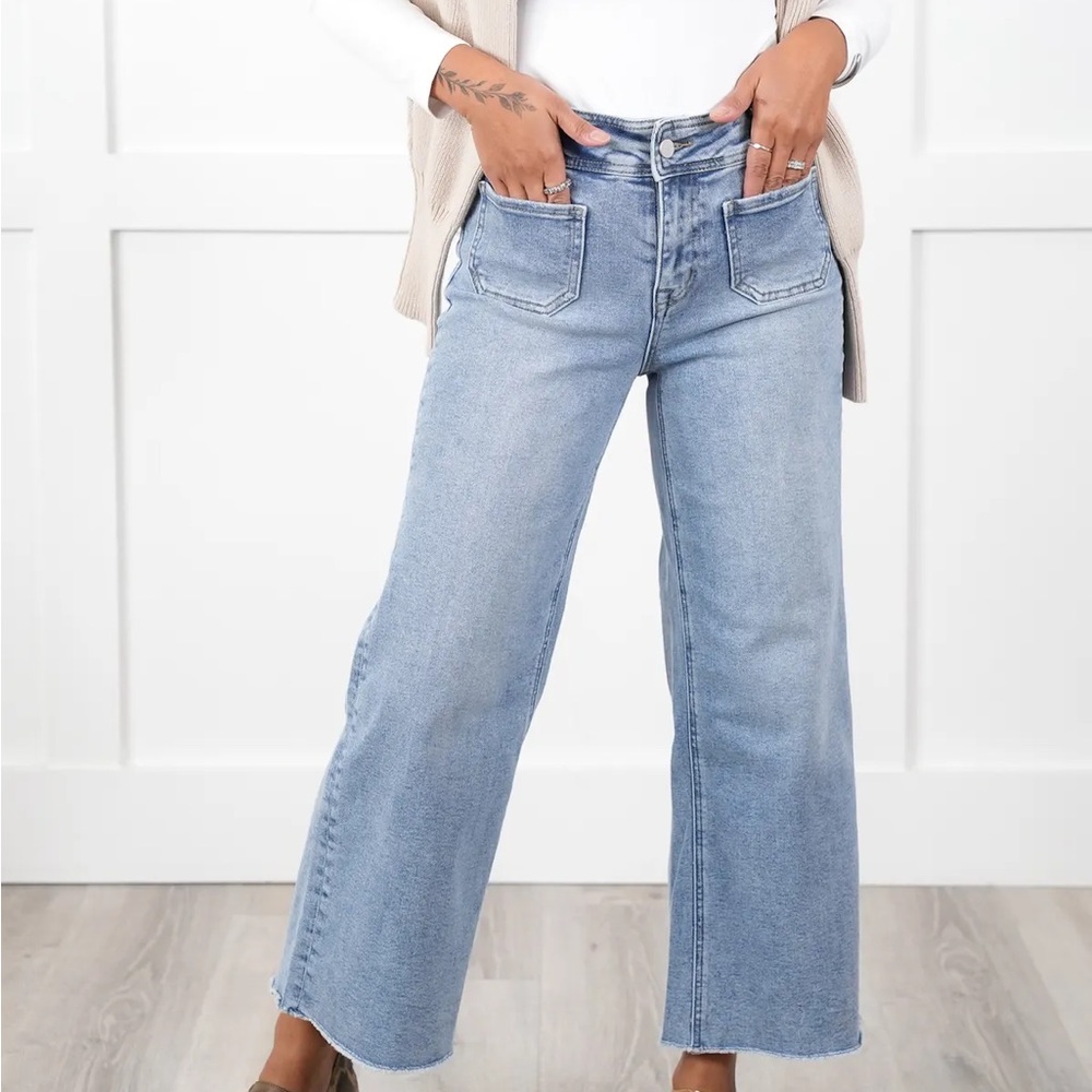Mica High Rise Light Wash Cropped Wide Leg Jeans size 26